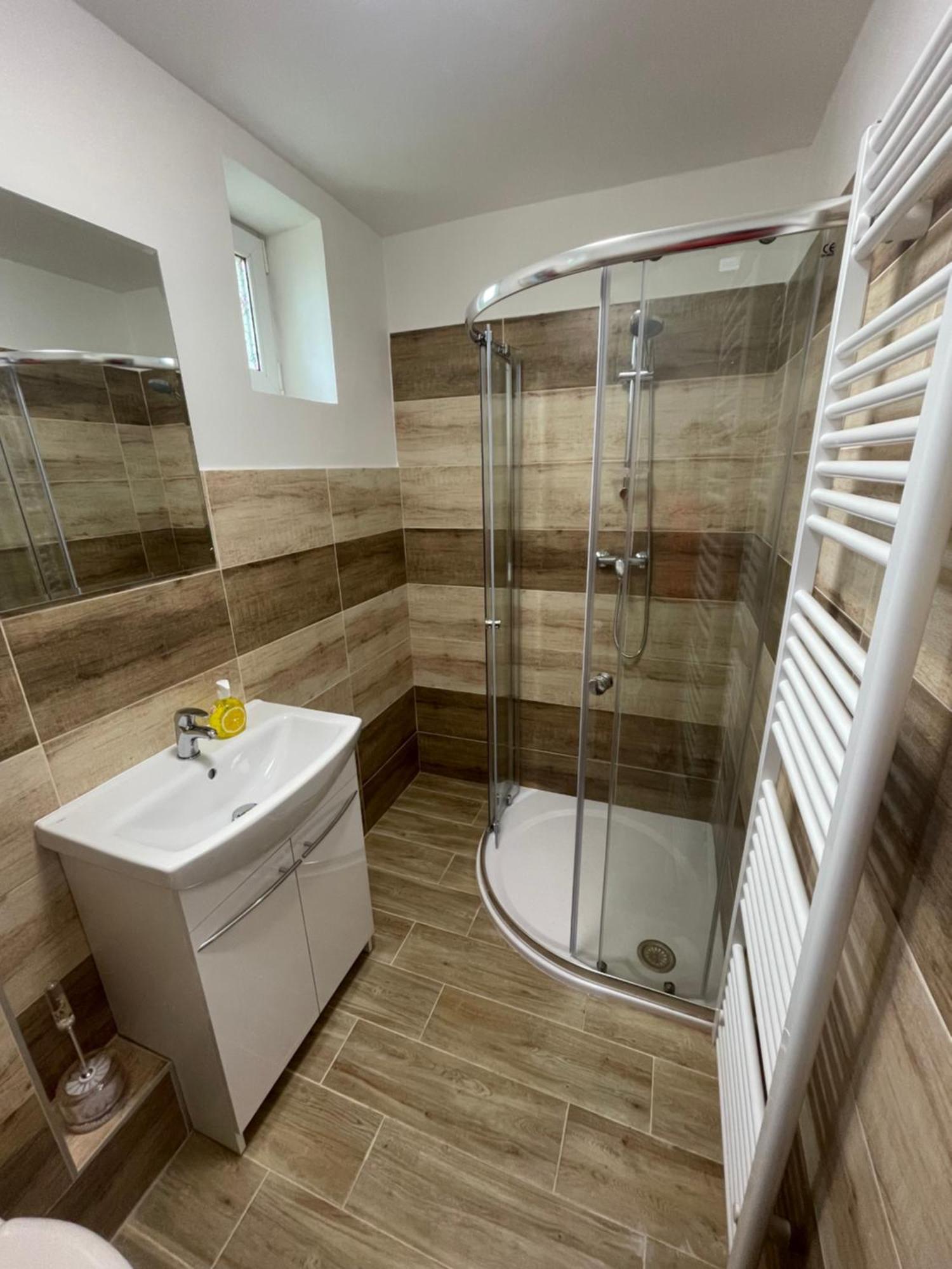 Apartmany Ferie 德辛 外观 照片