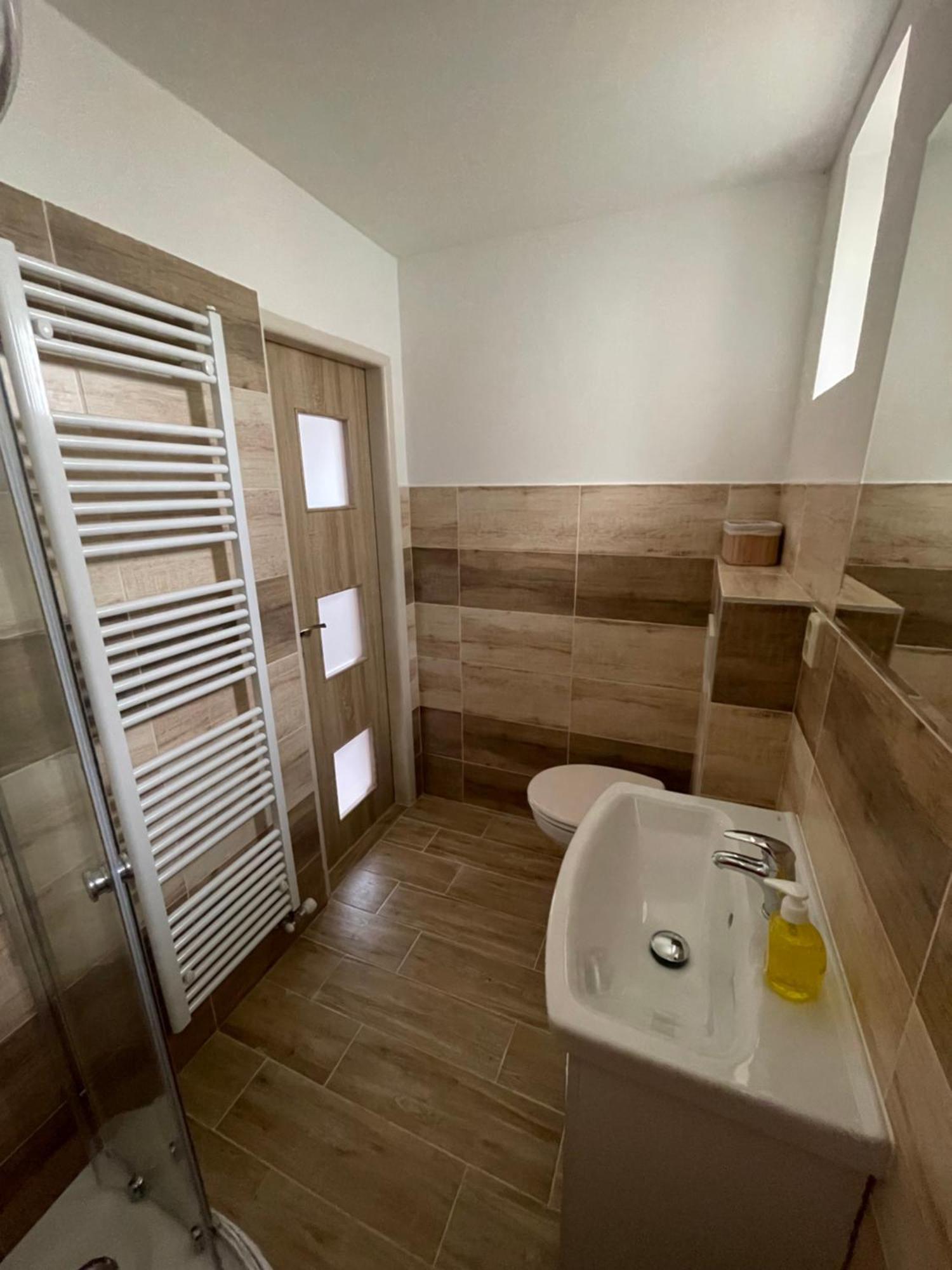 Apartmany Ferie 德辛 外观 照片