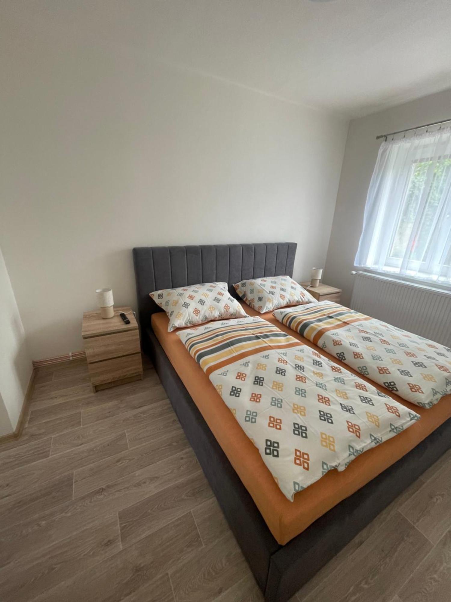 Apartmany Ferie 德辛 外观 照片