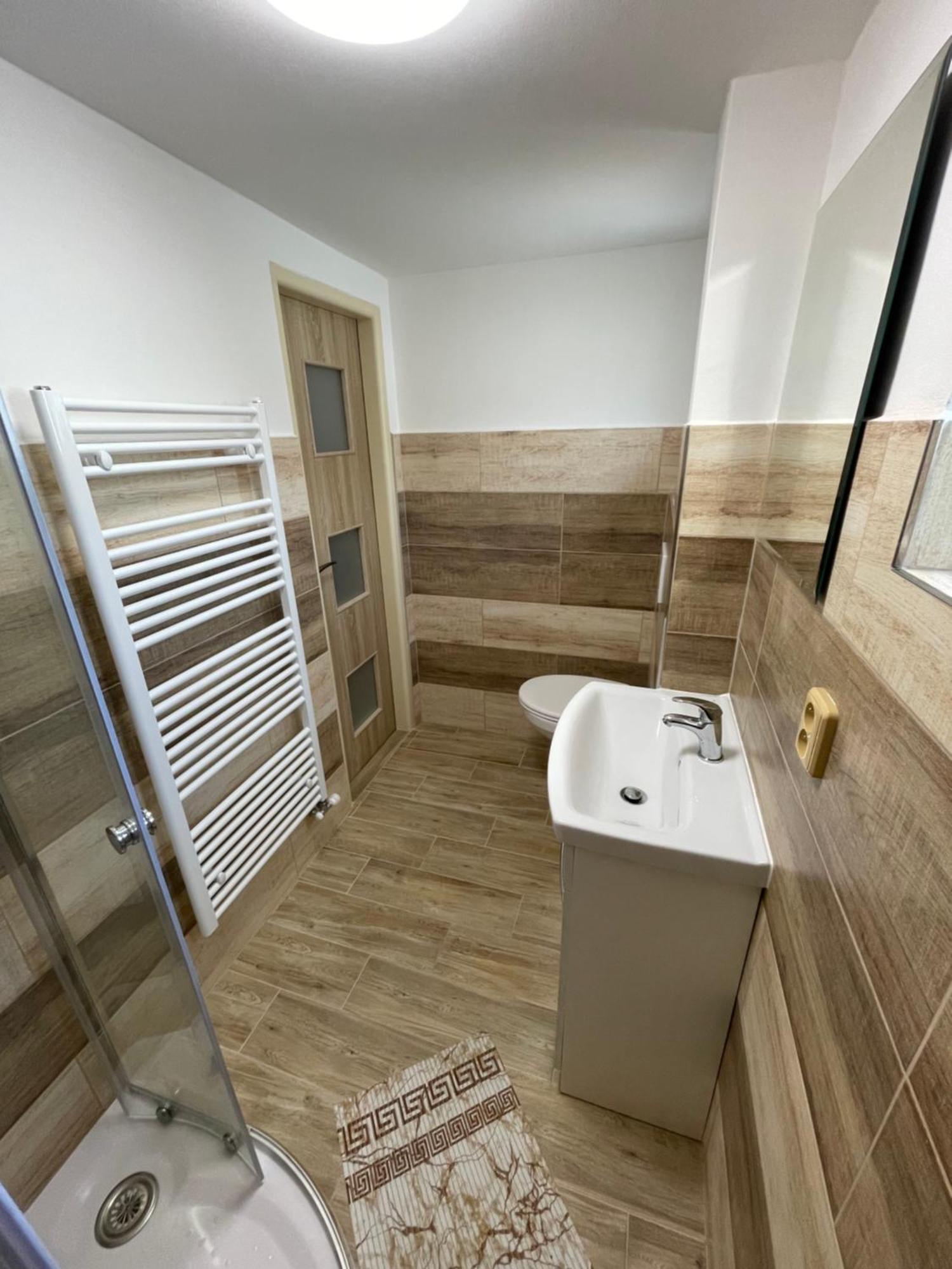 Apartmany Ferie 德辛 外观 照片