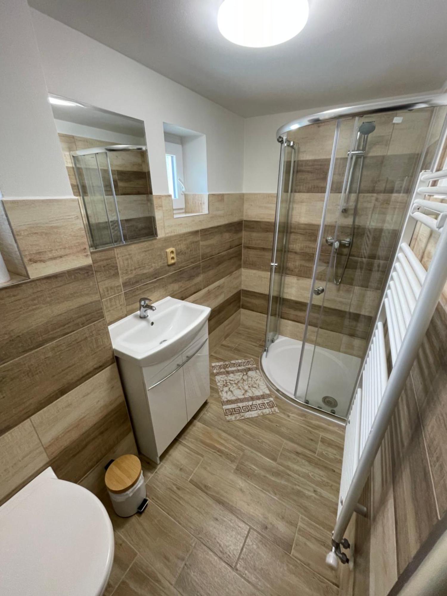 Apartmany Ferie 德辛 外观 照片